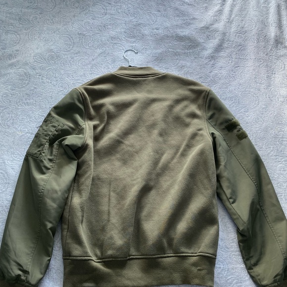 SALE🎉 Military green bomber jacket - Picture 5 of 5